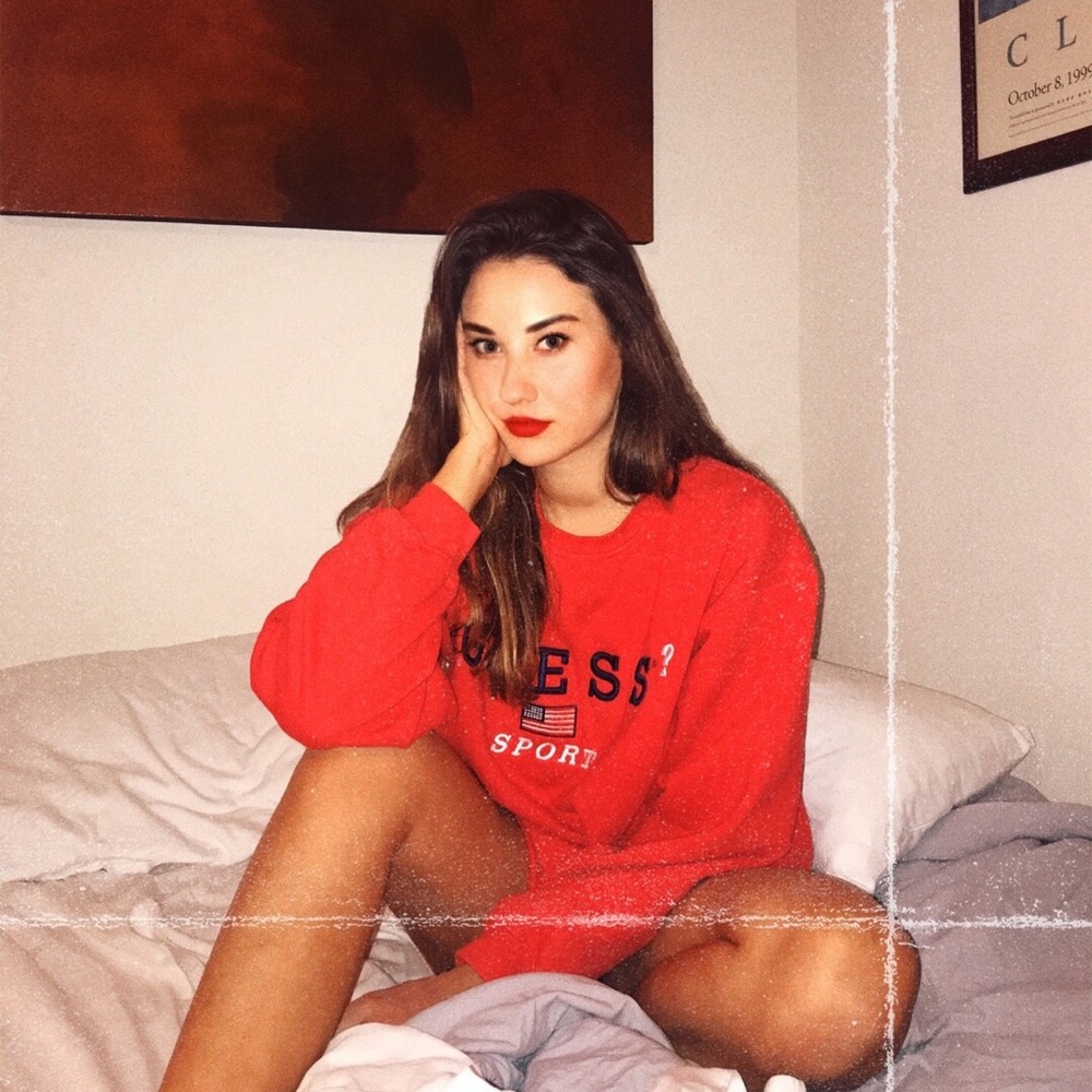 Hi! Welcome to my lil’ corner of the Internet.